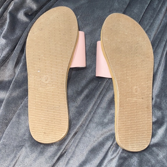 🎀Pink slip on sandals! - Picture 3 of 3